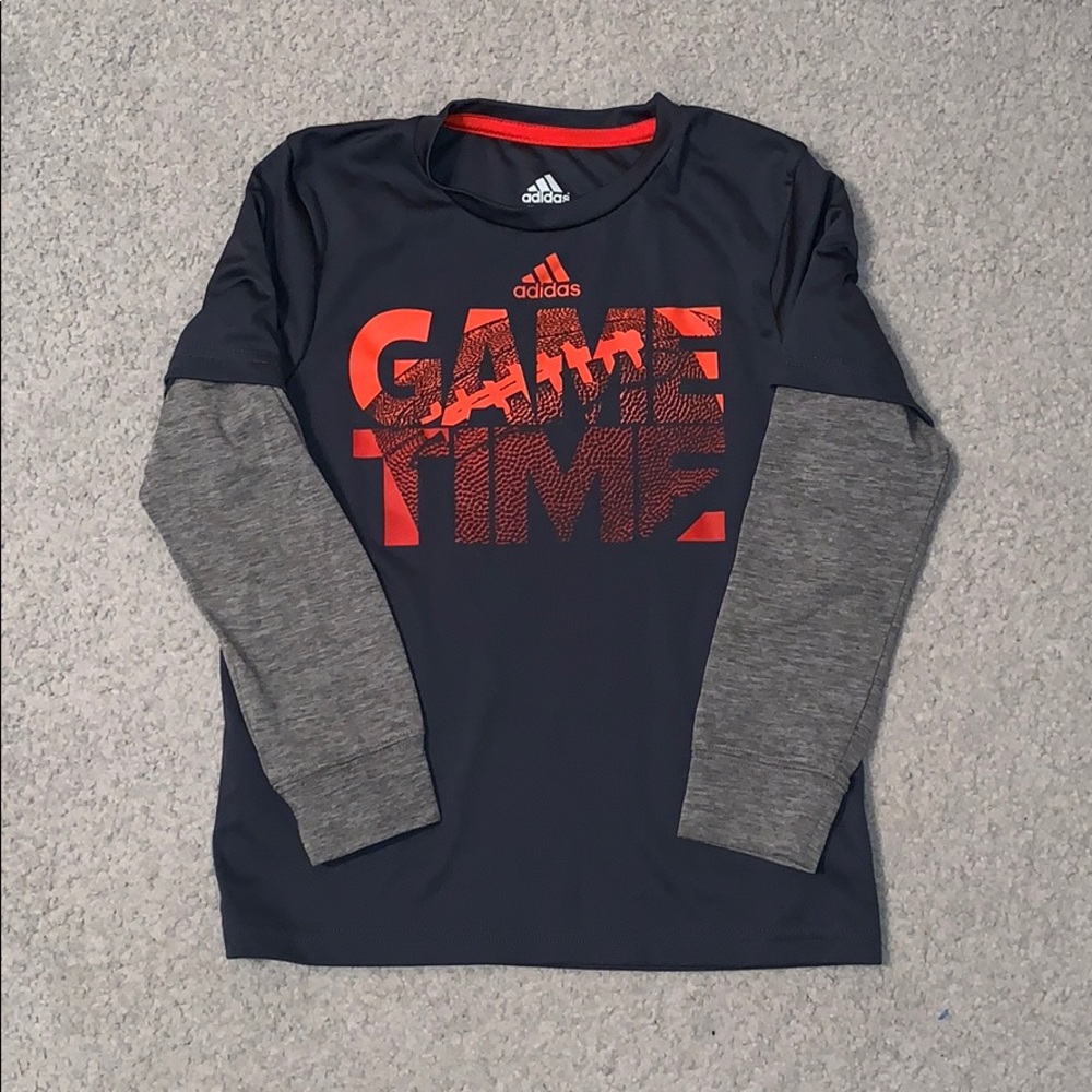 Adidas Boys Long Sleeve Tee. New condition. Size 6
